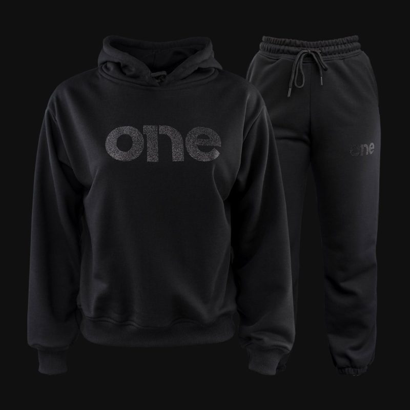 Дамски спортен екип Crystal One